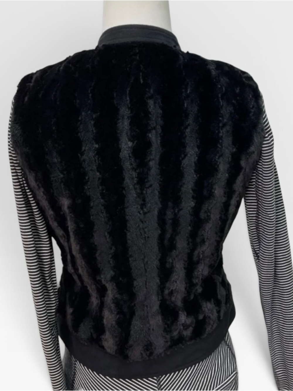 Doncaster Black Faux Fur Zip Vest, Size 10 - Picture 10 of 10